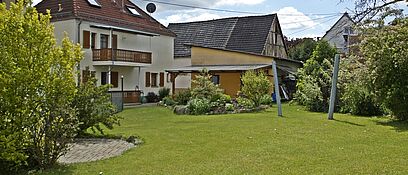 Hübsches Haus mit wunderbarem Garten in Niedernhausen-Königshofen wartet auf eine Familie